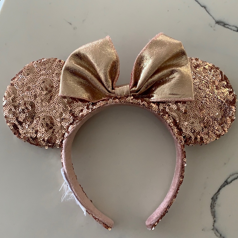 Disney Minnie Mouse ears : rose gold color